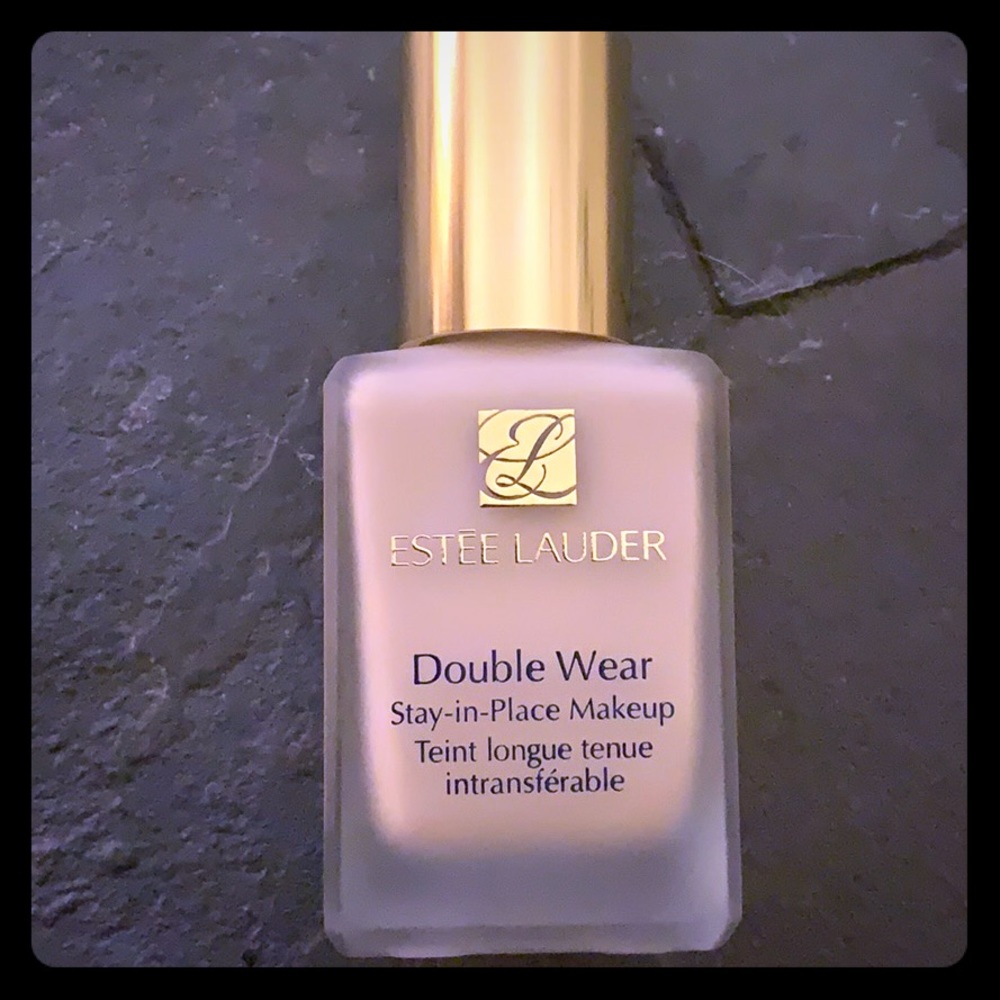 Estée Lauder Double Wear Stay-in-Place Makeup